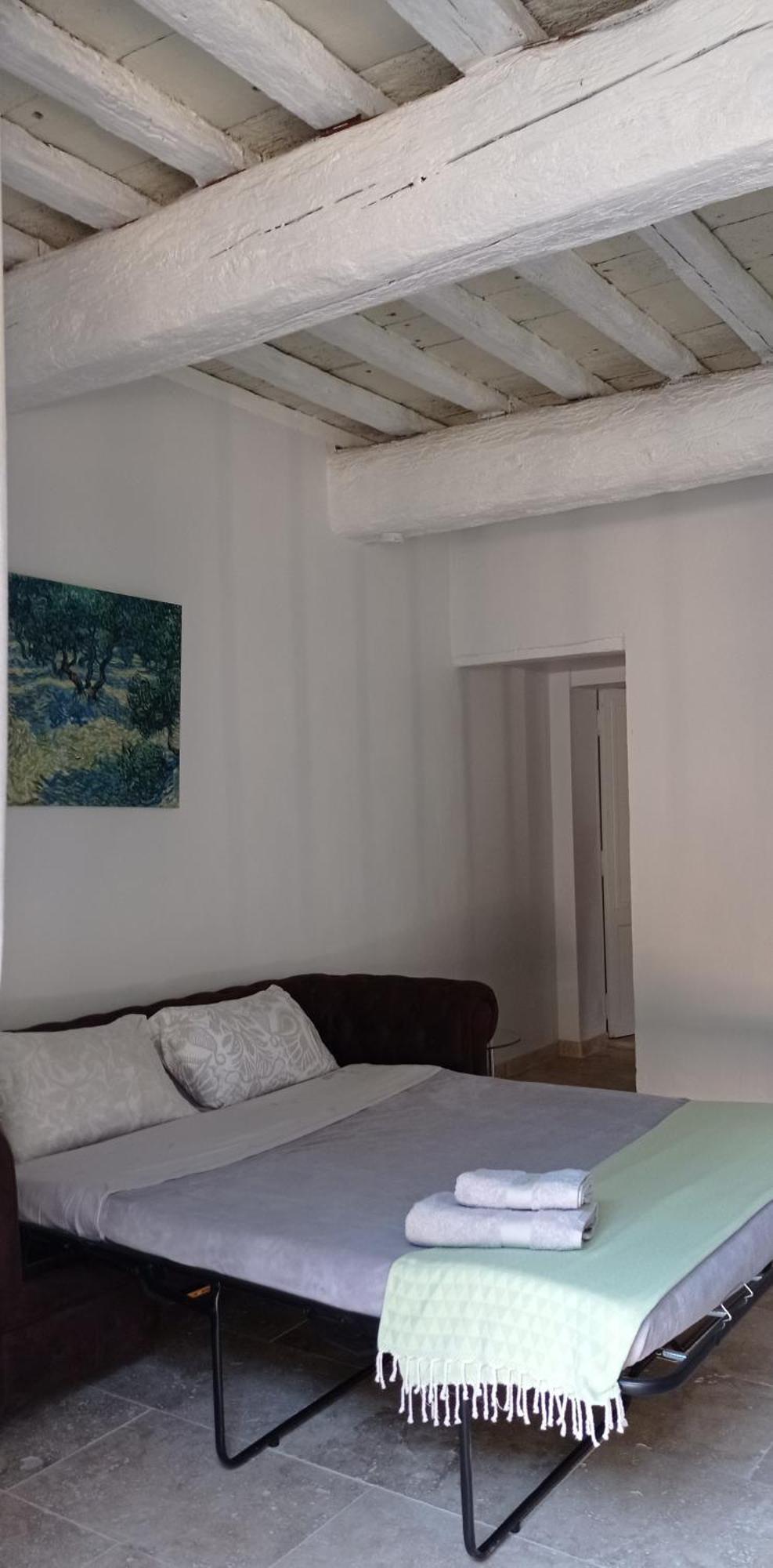 Le Mas Neuf 1752 Arlés Habitación foto