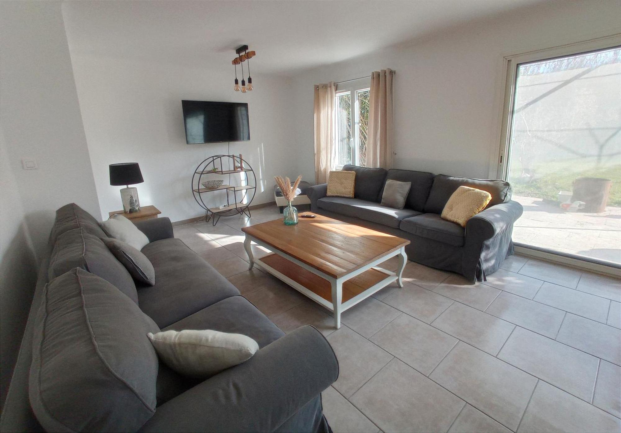 Le Mas Neuf 1752 Arlés Habitación foto